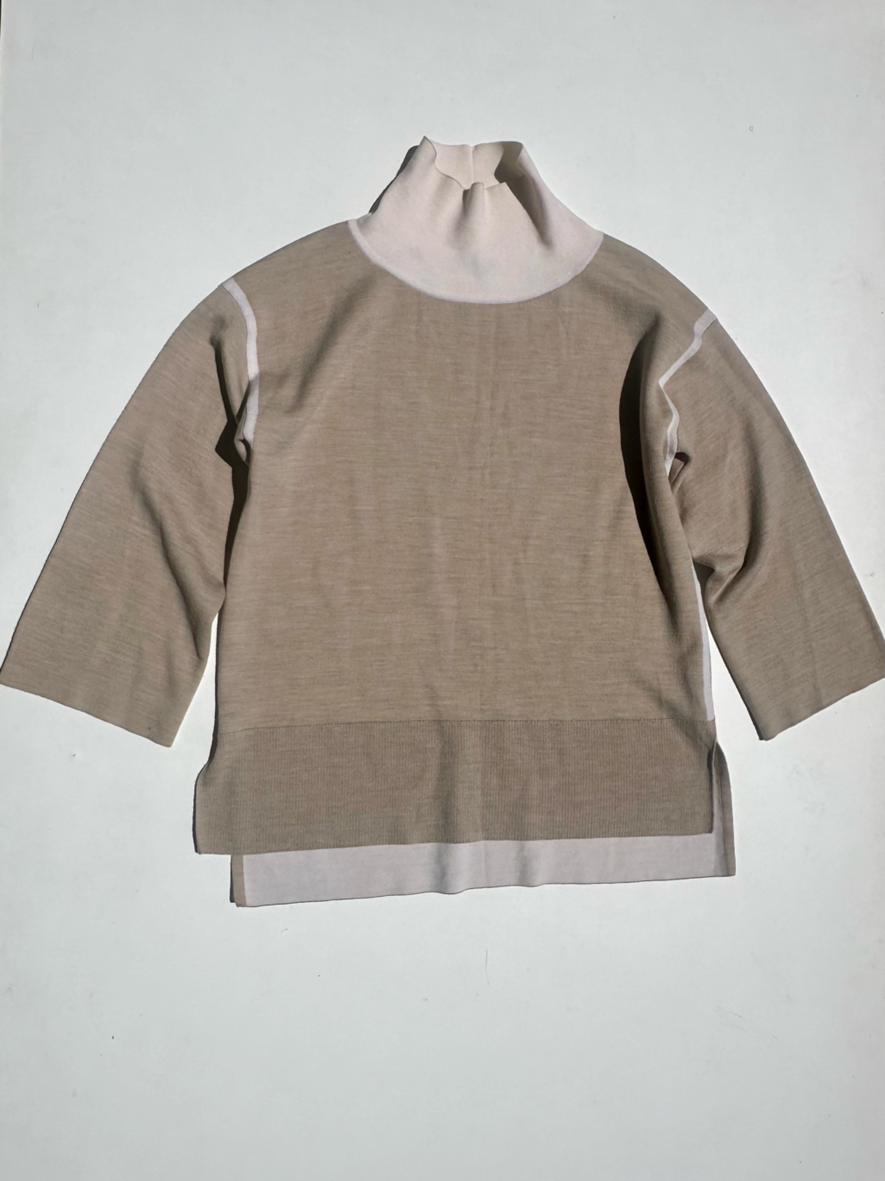 Lafayette 148 Wool Neutral Two-Tone Turtleneck Sweater - Beige & Cream, S